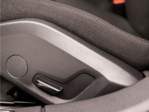 Volvo  V60 2.0 B3 Sport 177Pk Automaat (APPLE CARPLAY, GROOT NAVI, TREKHAAK, ADAPTIVE CRUISE, SPORTSTOELEN, ... ActivLease financial lease