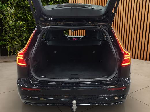 Volvo  V60 2.0 T6 Plug-in hybrid AWD Plus Dark 360 cam trekhaak leder ActivLease financial lease