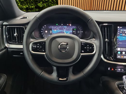 Volvo  V60 2.0 T6 Plug-in hybrid AWD Plus Dark 360 cam trekhaak leder ActivLease financial lease