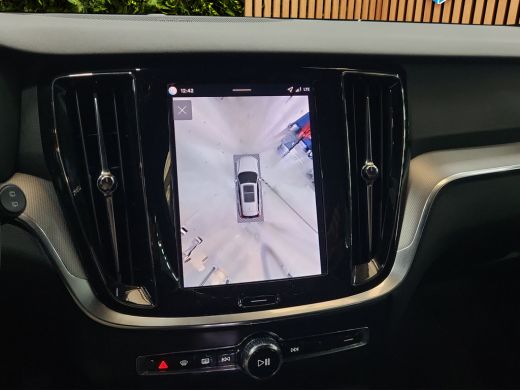 Volvo  V60 2.0 T6 Plug-in hybrid AWD Plus Dark 360 cam trekhaak leder ActivLease financial lease