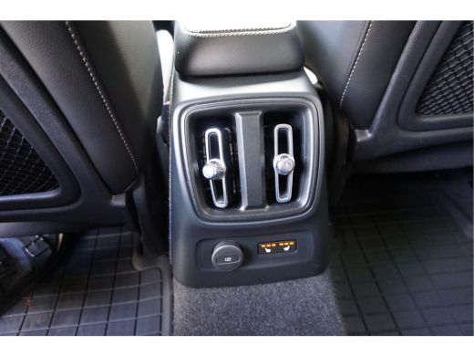 Volvo  XC40 1.5 T4 Inscription Leder  Pilot-Assist Navi Camera ActivLease financial lease