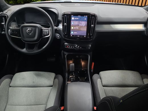 Volvo  XC40 2.0 B4 Plus Dark Harman&kardon Memory stoelen stoel/stuur verw. ActivLease financial lease