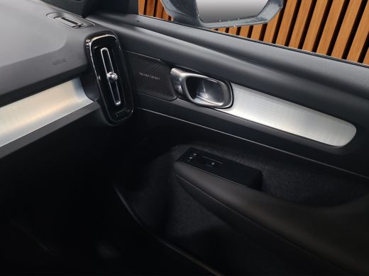 Volvo  XC40 2.0 B4 Plus Dark Harman&kardon Memory stoelen stoel/stuur verw. ActivLease financial lease