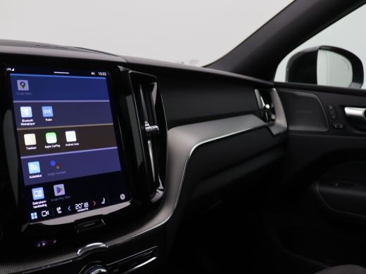 Volvo  XC60 2.0 T6 Plug-in hybrid AWD Plus Dark 350PK Aut. Pano-Schuifdak, SOH 98%, Trekhaak, Alarm, Harman K... ActivLease financial lease