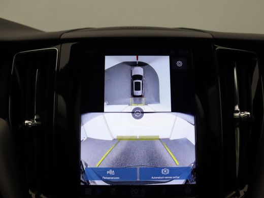 Volvo  XC60 2.0 T6 Plug-in hybrid AWD Plus Dark 350PK Aut. Pano-Schuifdak, SOH 98%, Trekhaak, Alarm, Harman K... ActivLease financial lease