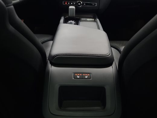 Volvo  XC60 2.0 T6 Plug-in hybrid AWD Plus Dark | Harman/Kardon | Memory | Panoramadak | Pilot Assist | Stuur... ActivLease financial lease