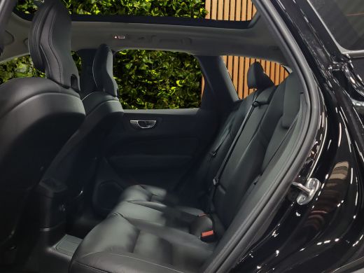 Volvo  XC60 2.0 T6 Plug-in hybrid AWD Plus Dark | Harman/Kardon | Memory | Panoramadak | Pilot Assist | Stuur... ActivLease financial lease