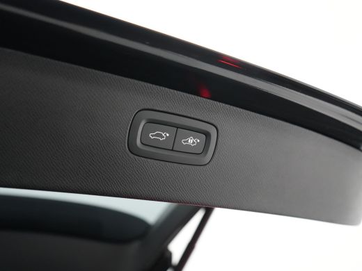 Volvo  XC90 2.0 T8 Recharge AWD Ultimate Dark | Luchtvering | Bowers & Wilkins | 360&deg; Camera | Head-Up | Trek... ActivLease financial lease