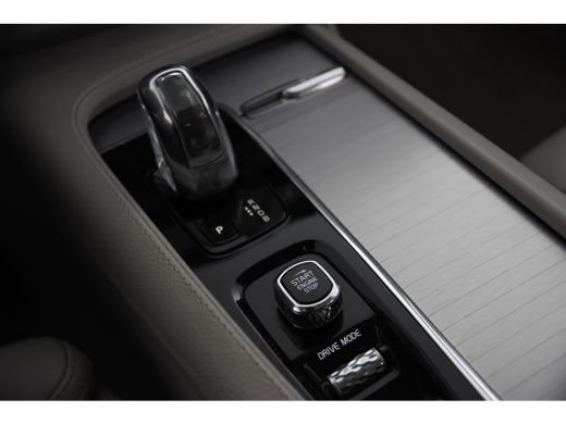 Volvo  XC90 2.0 T8 Twin Engine AWD *1ste Eigenaar*7-Zits*Panoramadak*Luchtvering* ActivLease financial lease