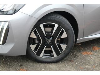 Peugeot 208 1.2 100 PK Allure | Camera | CarPlay | Climate & Cruise C. | Park Assist V&A | Navi | DAB | LED |...