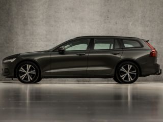Volvo  V60 2.0 B3 Sport 177Pk Automaat (APPLE CARPLAY, GROOT NAVI, TREKHAAK, ADAPTIVE CRUISE, SPORTSTOELEN, ...