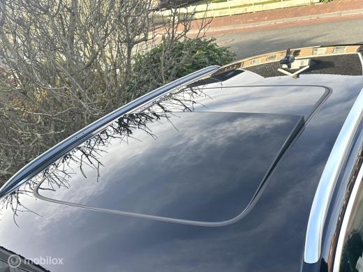 Audi e-tron e-tron 55 quattro advanced 95 kWh S-LINE PAKKET LUCHTVERING PANORAMADAK AUDI SPORTSTOELEN SFEERVE... ActivLease financial lease