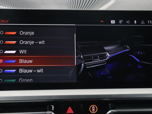 BMW 3 Serie 318i High Executive | Sport Line | Leder | Stoelverwarming | Camera | Sportstoelen | Carplay | Sf... ActivLease financial lease