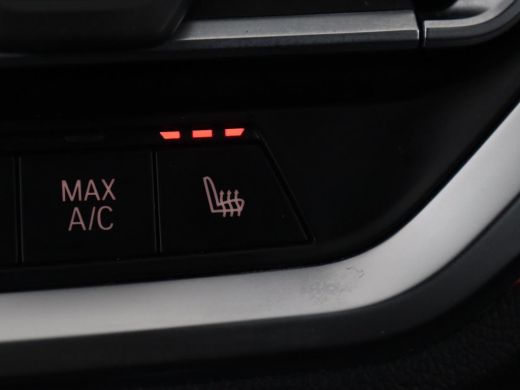 BMW 3 Serie 318i High Executive | Sport Line | Leder | Stoelverwarming | Camera | Sportstoelen | Carplay | Sf... ActivLease financial lease