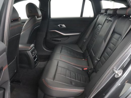 BMW 3 Serie 318i High Executive | Sport Line | Leder | Stoelverwarming | Camera | Sportstoelen | Carplay | Sf... ActivLease financial lease