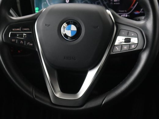 BMW 3 Serie 318i High Executive | Sport Line | Leder | Stoelverwarming | Camera | Sportstoelen | Carplay | Sf... ActivLease financial lease