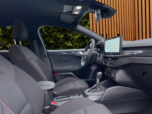 Ford Focus 1.0 EcoBoost Hybrid ST Line | Adapt. Cruise | Afn. Trekhaak | 1500kg trekgewicht! | Draadloos App... ActivLease financial lease