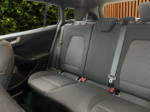 Ford Focus 1.0 EcoBoost Hybrid ST Line | Adapt. Cruise | Afn. Trekhaak | 1500kg trekgewicht! | Draadloos App... ActivLease financial lease