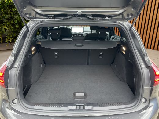 Ford Focus 1.0 EcoBoost Hybrid ST Line | Adapt. Cruise | Afn. Trekhaak | 1500kg trekgewicht! | Draadloos App... ActivLease financial lease