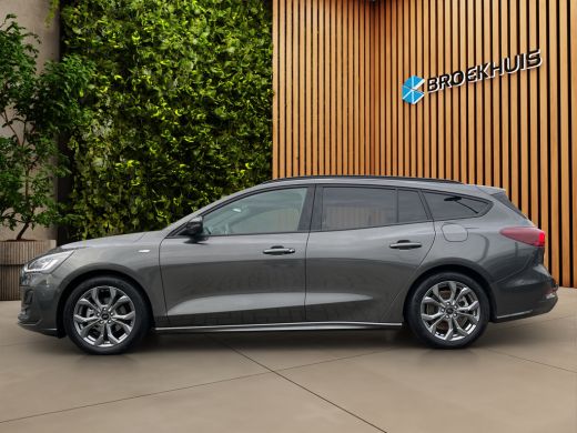 Ford Focus 1.0 EcoBoost Hybrid ST Line | Adapt. Cruise | Afn. Trekhaak | 1500kg trekgewicht! | Draadloos App... ActivLease financial lease