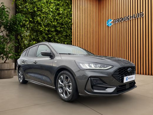 Ford Focus 1.0 EcoBoost Hybrid ST Line | Adapt. Cruise | Afn. Trekhaak | 1500kg trekgewicht! | Draadloos App... ActivLease financial lease