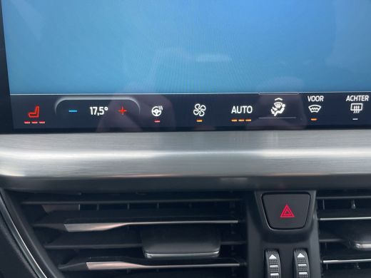 Ford Focus 1.0 EcoBoost Hybrid Titanium X | AGR-stoel | B&O | Elek. Trekhaak | Stoel-stuurverw. | LED | 17'' ActivLease financial lease