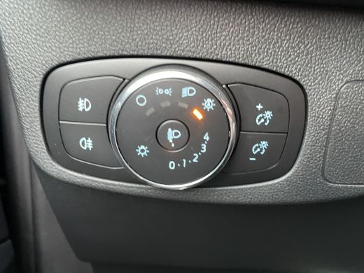 Ford Focus 1.0 EcoBoost Hybrid Titanium X | AGR-stoel | B&O | Elek. Trekhaak | Stoel-stuurverw. | LED | 17'' ActivLease financial lease