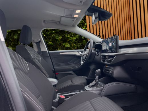 Ford Focus 1.0 EcoBoost Hybrid Titanium X | AGR-stoel | B&O | Elek. Trekhaak | Stoel-stuurverw. | LED | 17'' ActivLease financial lease