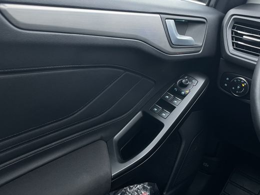 Ford Focus 1.0 EcoBoost Hybrid Titanium X | AGR-stoel | B&O | Elek. Trekhaak | Stoel-stuurverw. | LED | 17'' ActivLease financial lease