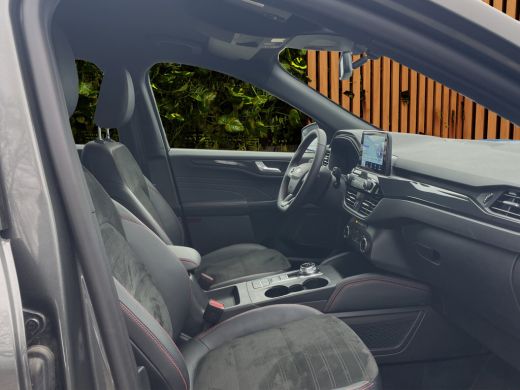 Ford Kuga 2.5 PHEV ST-Line X | Adapt. Cruise | Stoel-stuurverw. | Rode remklauwen | Blis | 19'' ActivLease financial lease