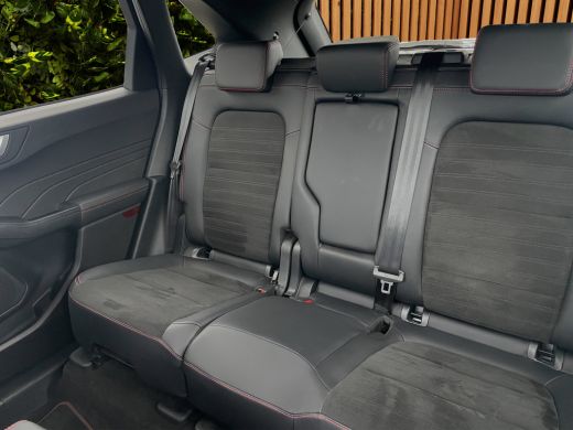 Ford Kuga 2.5 PHEV ST-Line X | Adapt. Cruise | Stoel-stuurverw. | Rode remklauwen | Blis | 19'' ActivLease financial lease