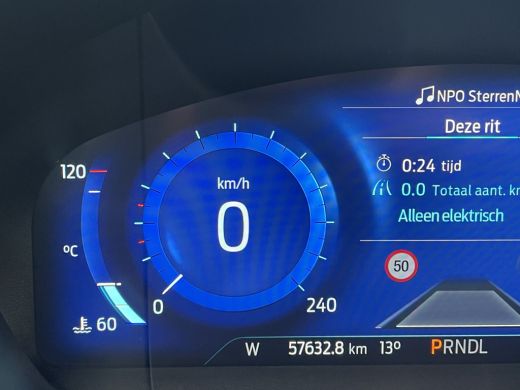 Ford Kuga 2.5 PHEV ST-Line X | Adapt. Cruise | Stoel-stuurverw. | Rode remklauwen | Blis | 19'' ActivLease financial lease