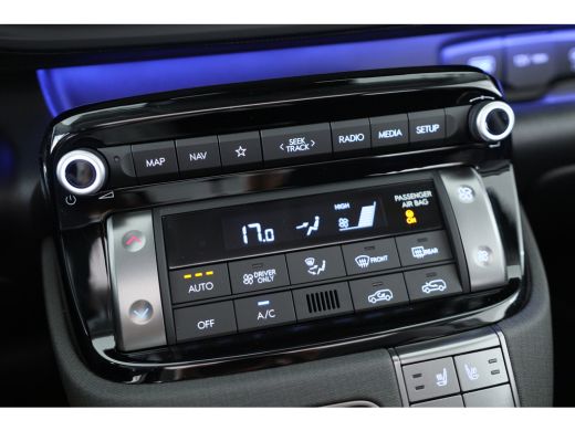 Hyundai Inster Evolve Sky Plus 49 kWh | 1e Eigenaar! | Side-Steps | Open Dak | LED | 360 Camera | Navi | Clima |... ActivLease financial lease