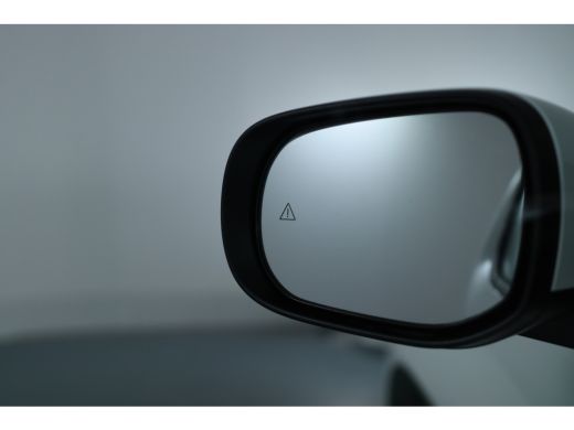 Hyundai Inster Evolve Sky Plus 49 kWh | 1e Eigenaar! | Side-Steps | Open Dak | LED | 360 Camera | Navi | Clima |... ActivLease financial lease