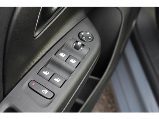 Opel Corsa-e GS 50 kWh | Fase 3 laden | Navi by app | Camera | All season | 9.000km | BTW | Lichtmetaal | ActivLease financial lease