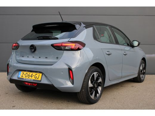 Opel Corsa-e GS 50 kWh | Fase 3 laden | Navi by app | Camera | All season | 9.000km | BTW | Lichtmetaal | ActivLease financial lease