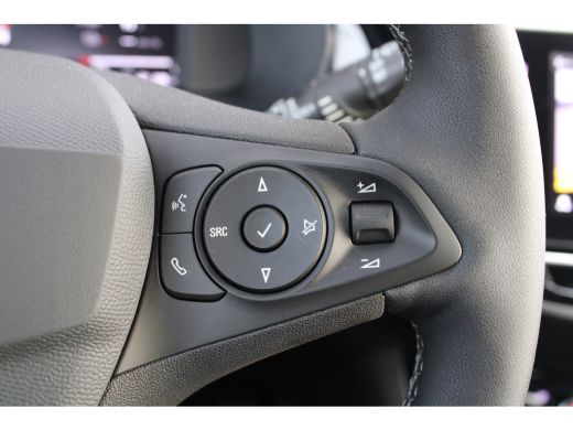 Opel Corsa-e GS 50 kWh | Fase 3 laden | Navi by app | Camera | All season | 9.000km | BTW | Lichtmetaal | ActivLease financial lease