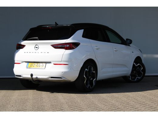 Opel Grandland 1.6 Plug-In Hybrid 4X4 | Matrix LED koplampen | Stoel & stuur verwarmd | Alcantara bekleding | Cr... ActivLease financial lease