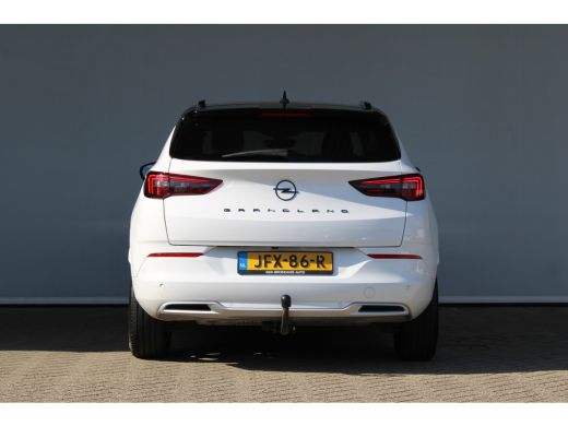 Opel Grandland 1.6 Plug-In Hybrid 4X4 | Matrix LED koplampen | Stoel & stuur verwarmd | Alcantara bekleding | Cr... ActivLease financial lease