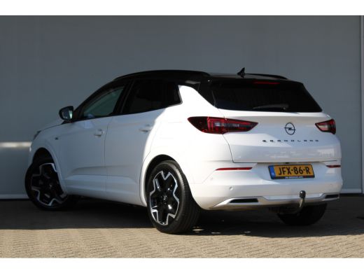 Opel Grandland 1.6 Plug-In Hybrid 4X4 | Matrix LED koplampen | Stoel & stuur verwarmd | Alcantara bekleding | Cr... ActivLease financial lease
