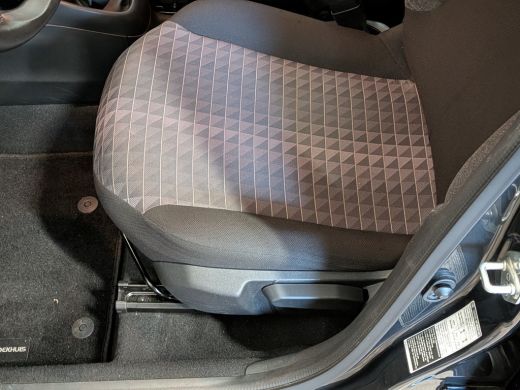 Peugeot 108 1.0 e-VTi Active | Airco | Bluetooth | Elec. ramen & Sp. | Centrale vergr. | Privacy Glass | Airc... ActivLease financial lease