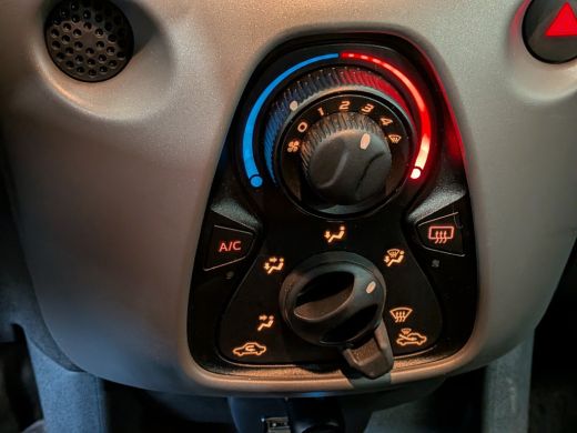 Peugeot 108 1.0 e-VTi Active | Airco | Bluetooth | Elec. ramen & Sp. | Centrale vergr. | Privacy Glass | Airc... ActivLease financial lease