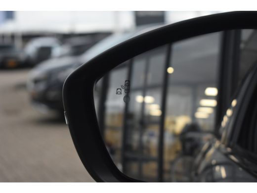 Peugeot 208 Hybrid 100 e-DCS6 GT | 360 Camera | Dodehoek-Detectie | Keyless-Entry | Navigatie by App | Sfeerv... ActivLease financial lease