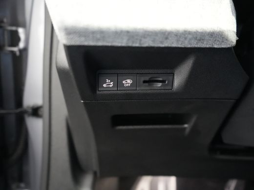 Peugeot 3008 1.2 Hybrid 136 GT | Achteruitrijcamera | Apple Carplay/Android Auto|telefoonintegratie premium | ... ActivLease financial lease