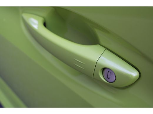 Peugeot e-208 EV Style 50 kWh | Fase 3 laden | Navigatie | Stoelverwarming | Nieuw model | BTW | 23.000km | ActivLease financial lease