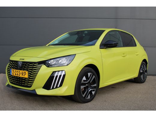 Peugeot e-208 EV Style 50 kWh | Fase 3 laden | Navigatie | Stoelverwarming | Nieuw model | BTW | 23.000km | ActivLease financial lease