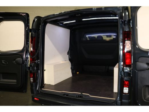 Renault Trafic 2.0 Blue dCi 170pk L2 H1 DC Automaat Black Edition ActivLease financial lease