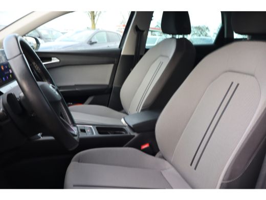 Seat Leon Sportstourer 1.5 eTSI Style Launch Edition 149PK | Achteruitrijcamera | Cruise control adaptief |... ActivLease financial lease