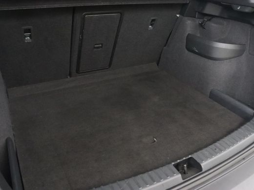 Skoda Karoq 1.0 TSI Business Edition | Panoramadak | Trekhaak | Carplay | Navigatie | Park Assist  | Climate ... ActivLease financial lease