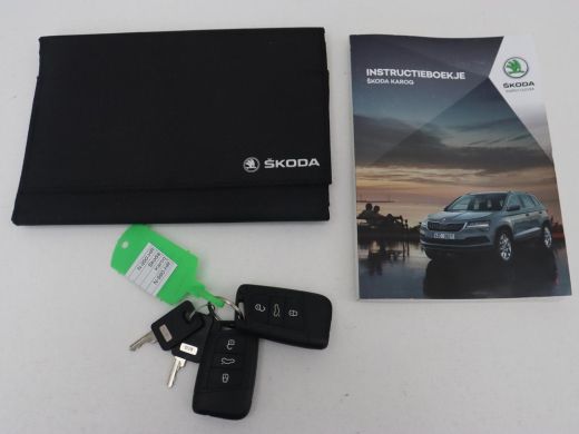 Skoda Karoq 1.0 TSI Business Edition | Panoramadak | Trekhaak | Carplay | Navigatie | Park Assist  | Climate ... ActivLease financial lease